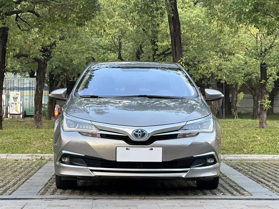 Toyota Corolla 2018 immagine di auto #2