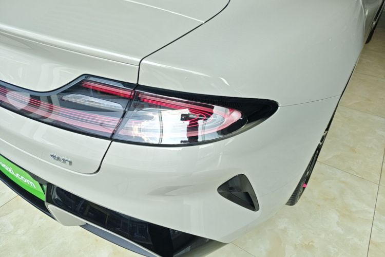 MI SU7 2025 car image #8