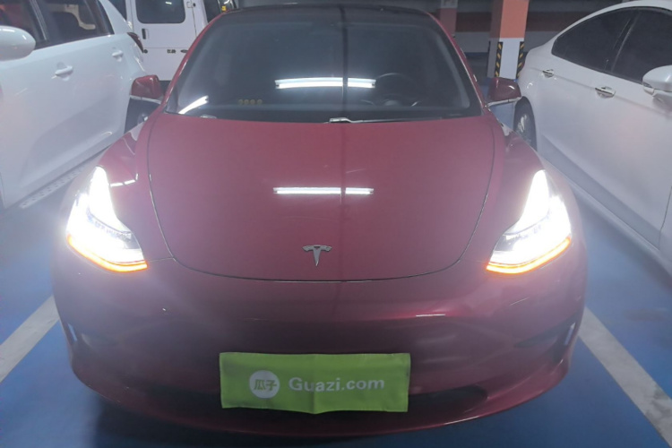 Tesla Model 3 2020 car image #3