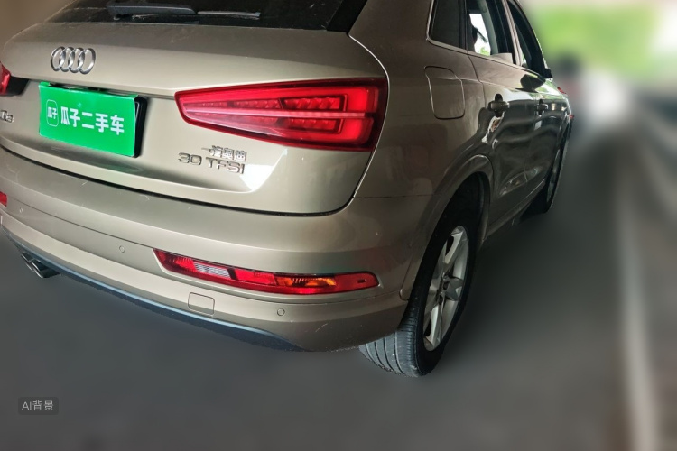Audi Q3 2018 car image #7