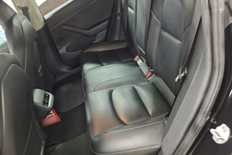 Tesla Model 3 2023 car image #13