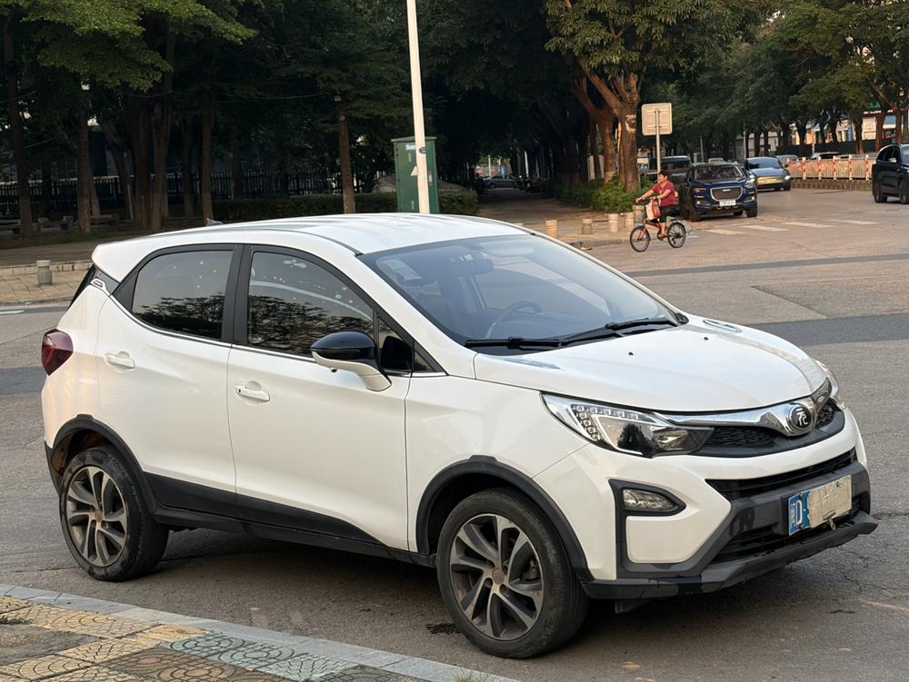 BYD Yuan 2018 car image #3