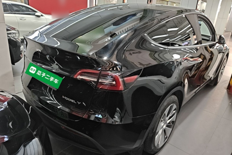 Tesla Model Y 2023 #7 Tesla Model Y 2023 car image #7
