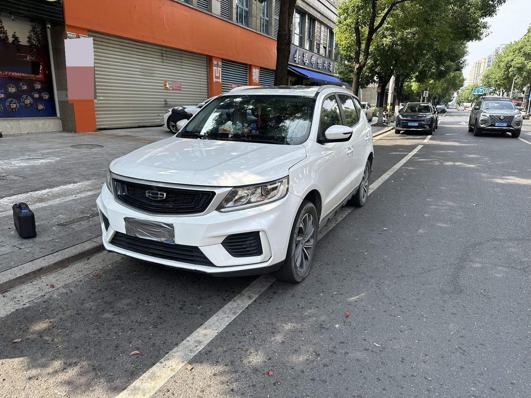 GEELY Vision X6 2021 car image 