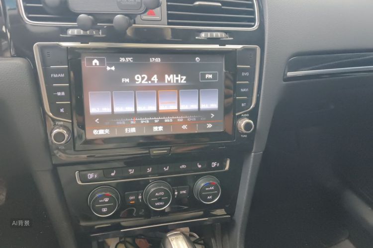 Volkswagen Golf 2014 car image #15
