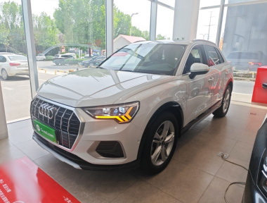 Audi Q3 2021 car image 