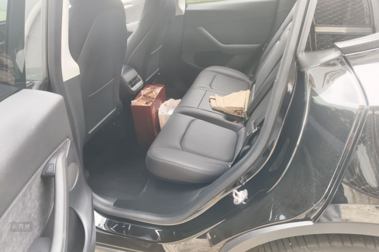 Tesla Model Y 2021 #19 Tesla Model Y 2021 car image #19