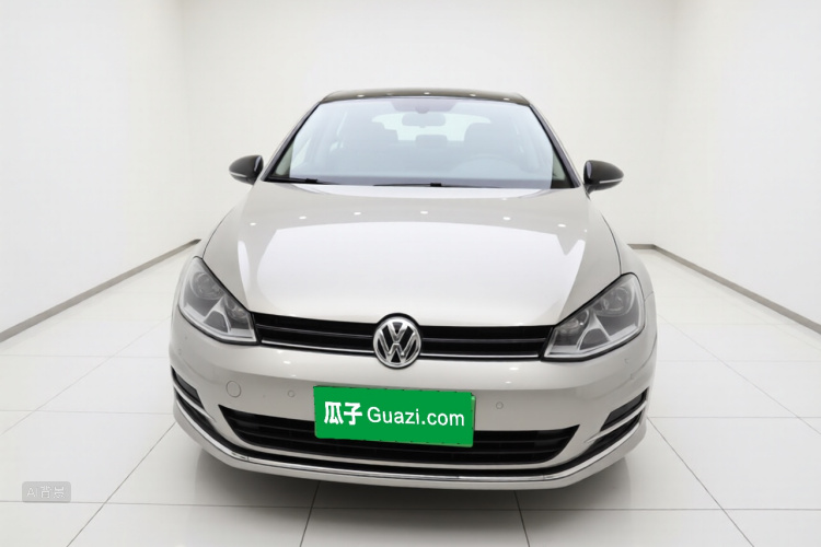Volkswagen Golf 2017 car image #3