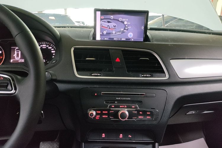 Audi Q3 2018 #13 Audi Q3 2018 car image #13