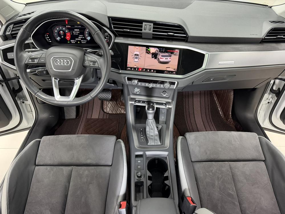 Audi Q3 2022 car image #18