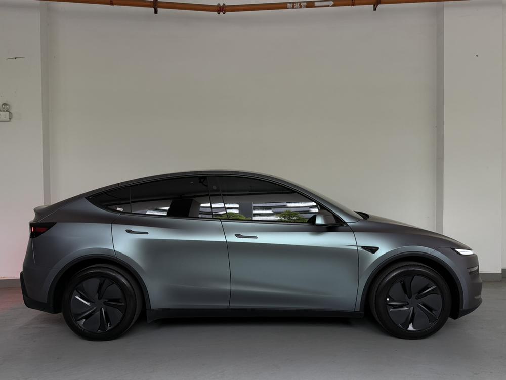 Tesla Model Y 2026 #6 Tesla Model Y 2026 car image #6