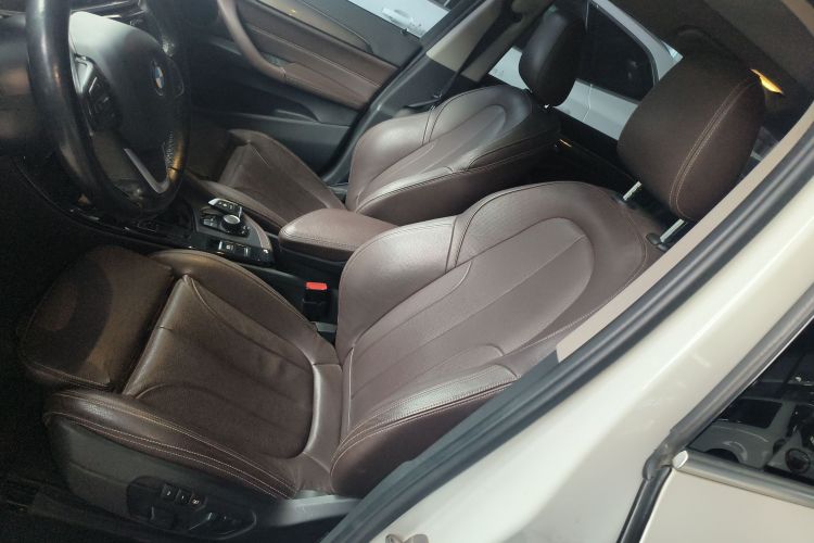 BMW X1 2018 imagen de coche #15