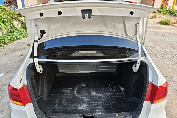Volkswagen Santana 2016 #19 Volkswagen Santana 2016 car image #19