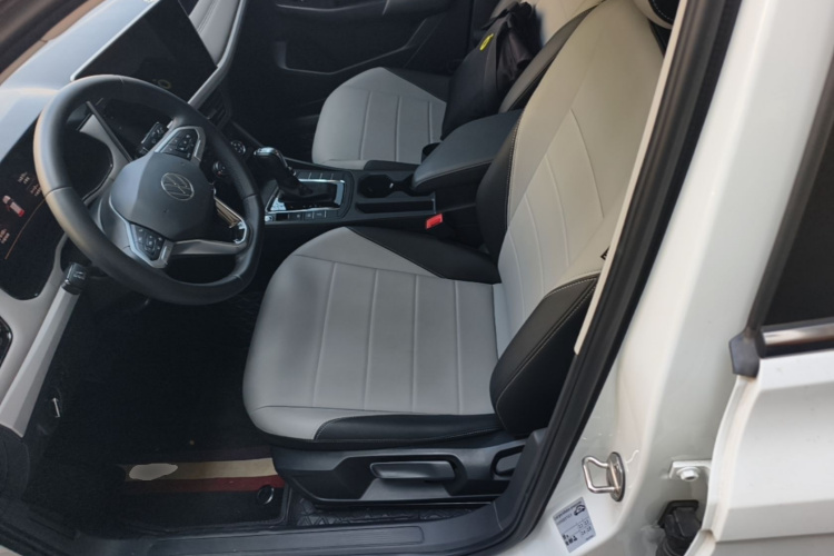 Volkswagen Bora 2025 صورة سيارة #15