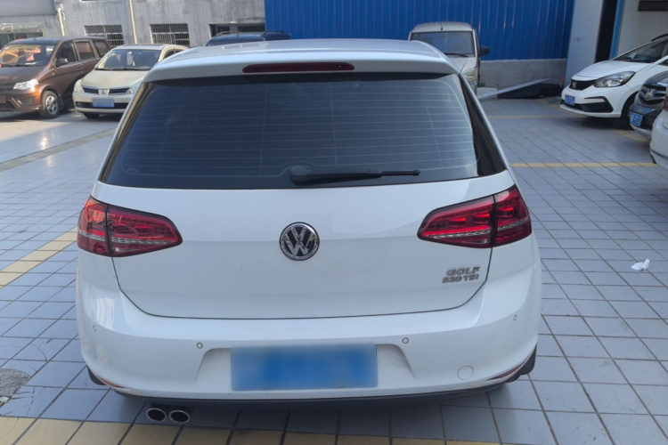 Volkswagen Golf 2016 car image #6