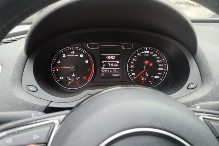 Audi Q3 2015 #14 Audi Q3 2015 car image #14