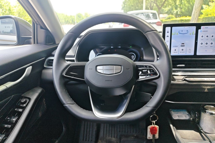 GEELY Emgrand 2025 immagine di auto #11