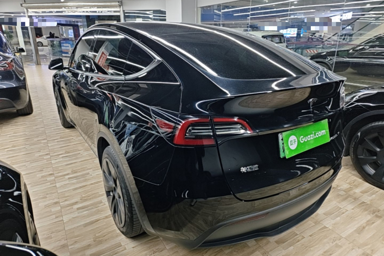 Tesla Model Y 2022 #5 Tesla Model Y 2022 صورة سيارة #5