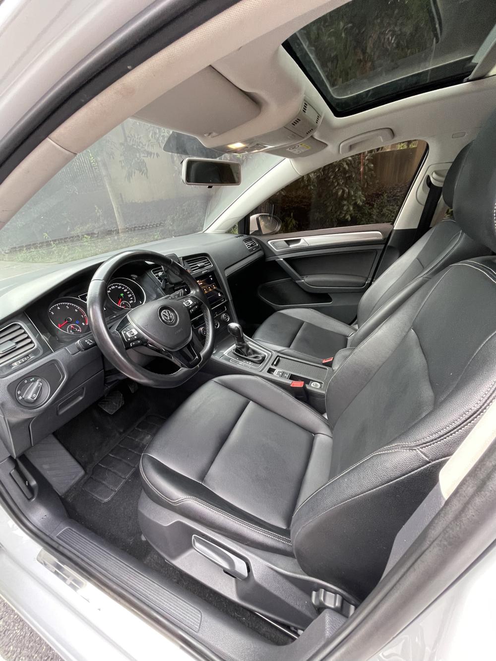 Volkswagen Golf 2020 car image #8