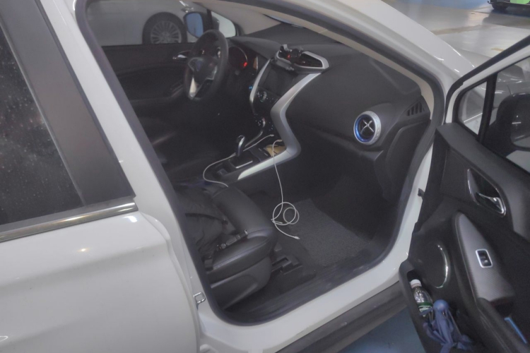 BYD Yuan New Energy 2019 car image #24
