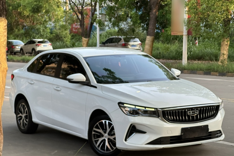 GEELY Emgrand 2023 car image #11