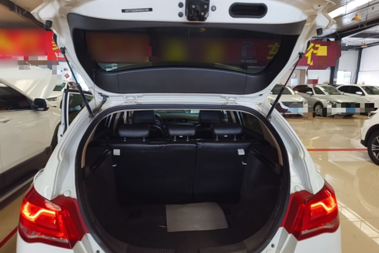 GEELY Emgrand 2017 #19 GEELY Emgrand 2017 car image #19