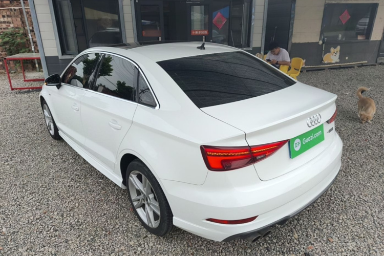 Audi A3 2019 immagine di auto #5