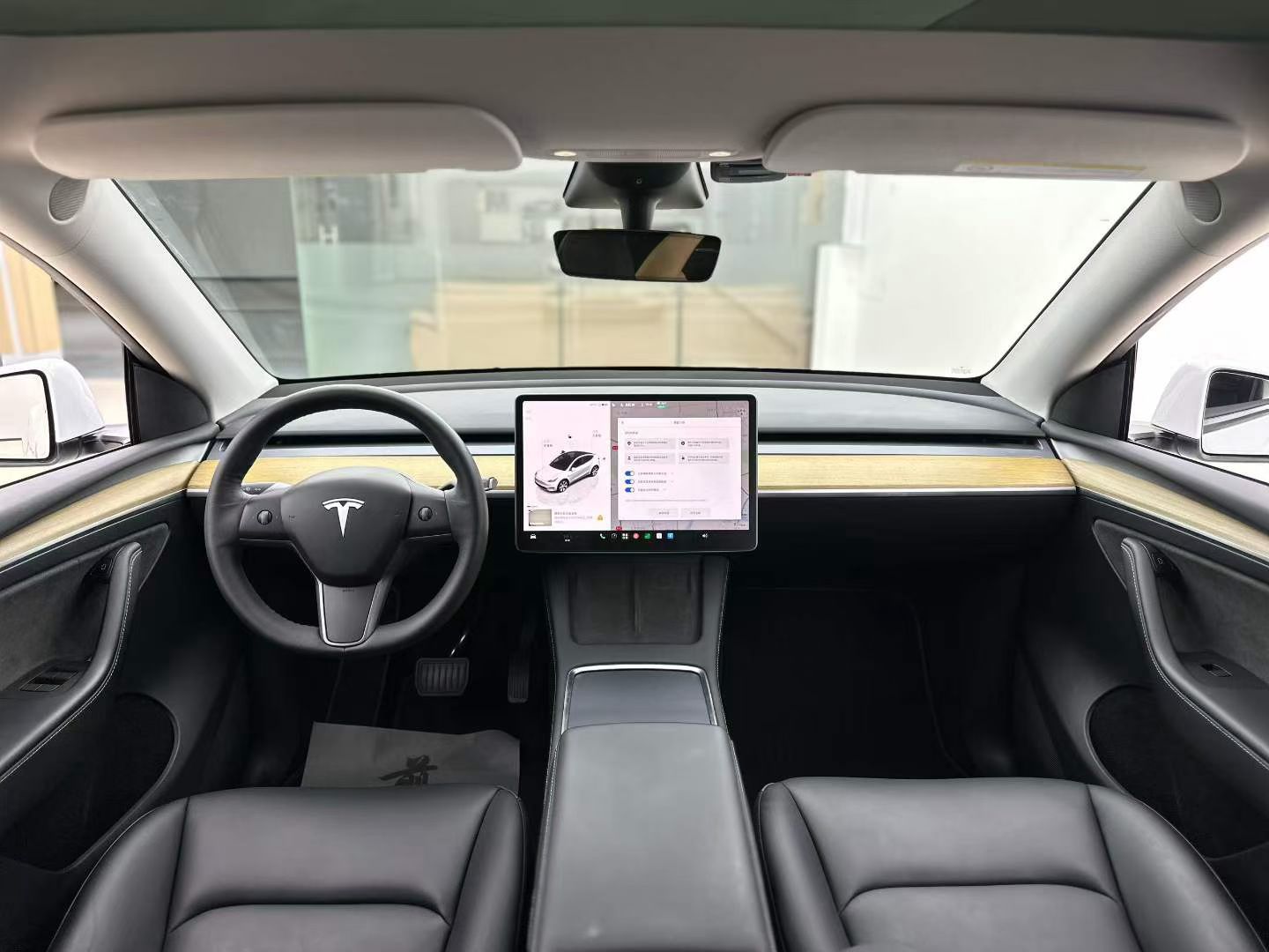 Tesla Model Y 2022 car image #9