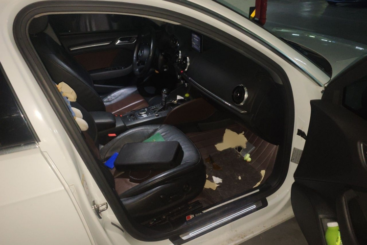 Audi A3 2018 car image #27