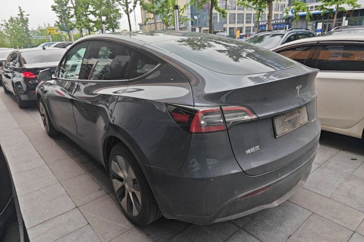 Tesla Model Y 2021 #5 Tesla Model Y 2021 car image #5