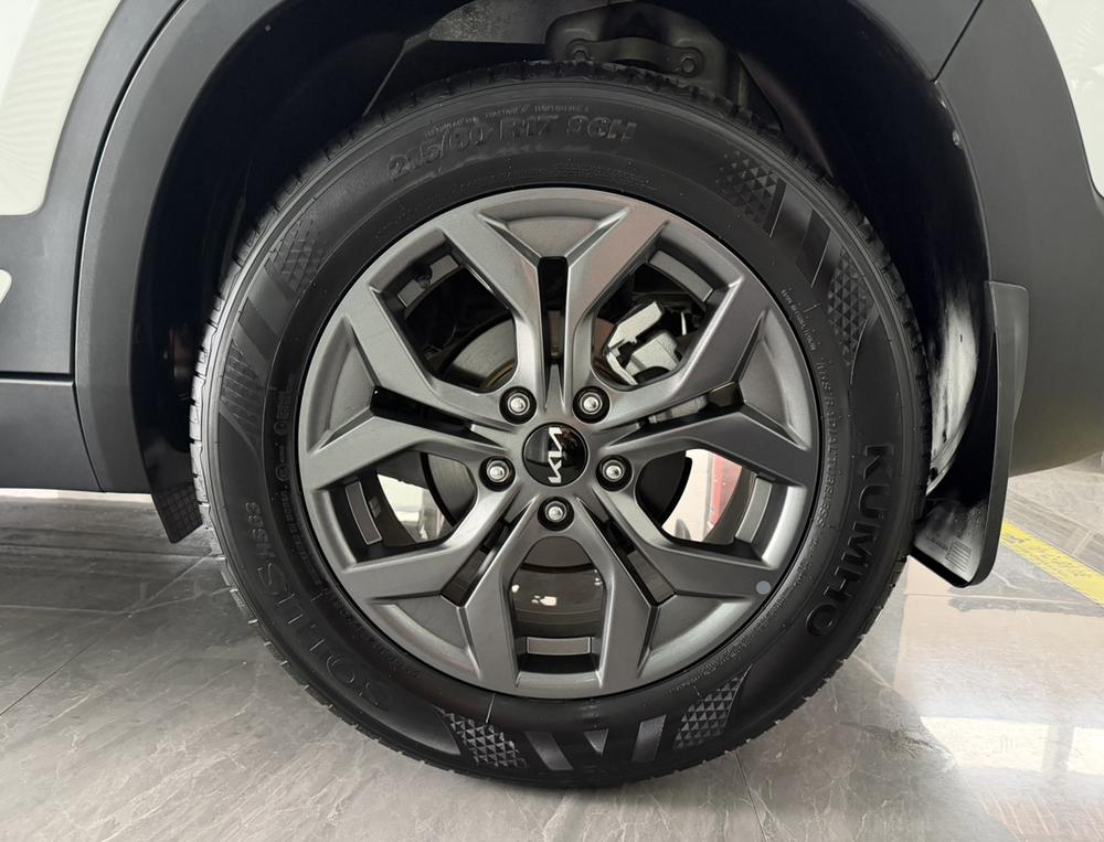 Kia Seltos 2023 car image #7