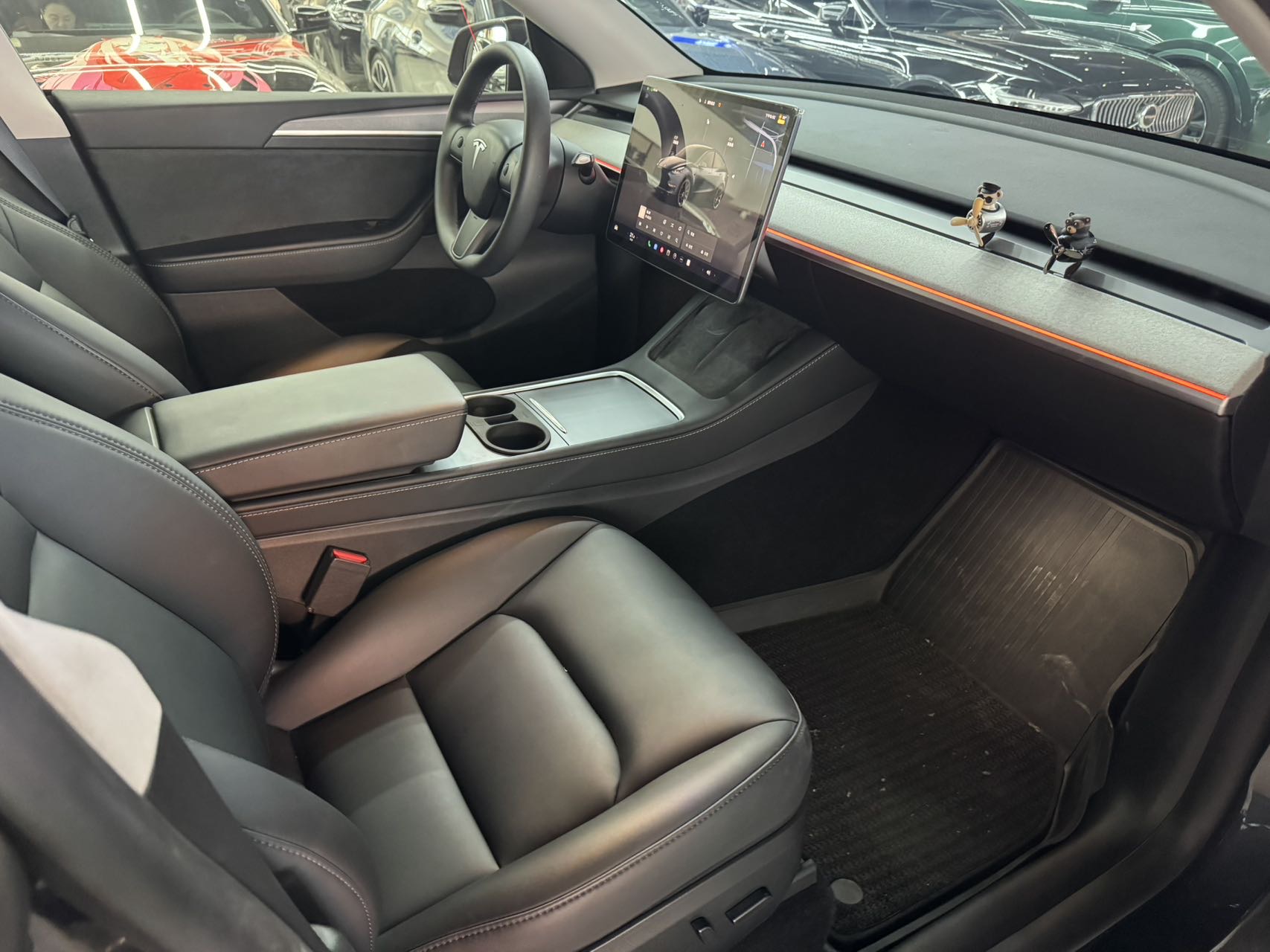 Tesla Model Y 2024 car image #7