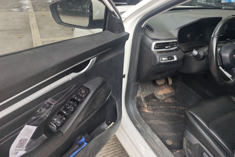 GEELY Emgrand 2022 car image #9