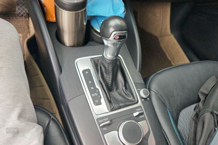 Audi A3 2018 immagine di auto #16