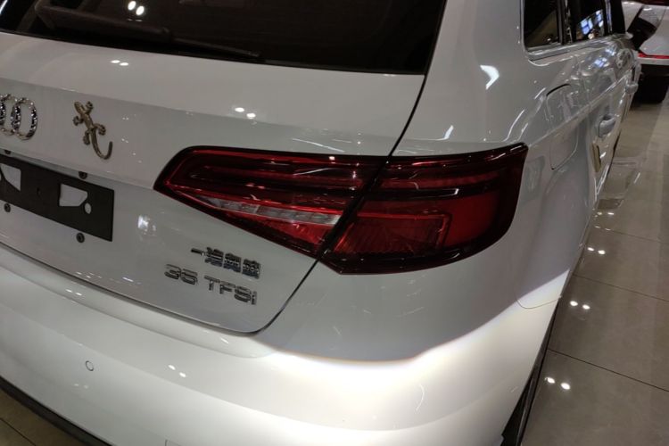 Audi A3 2019 car image #8