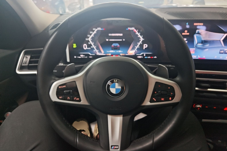 BMW 3 Series 2024 immagine di auto #15