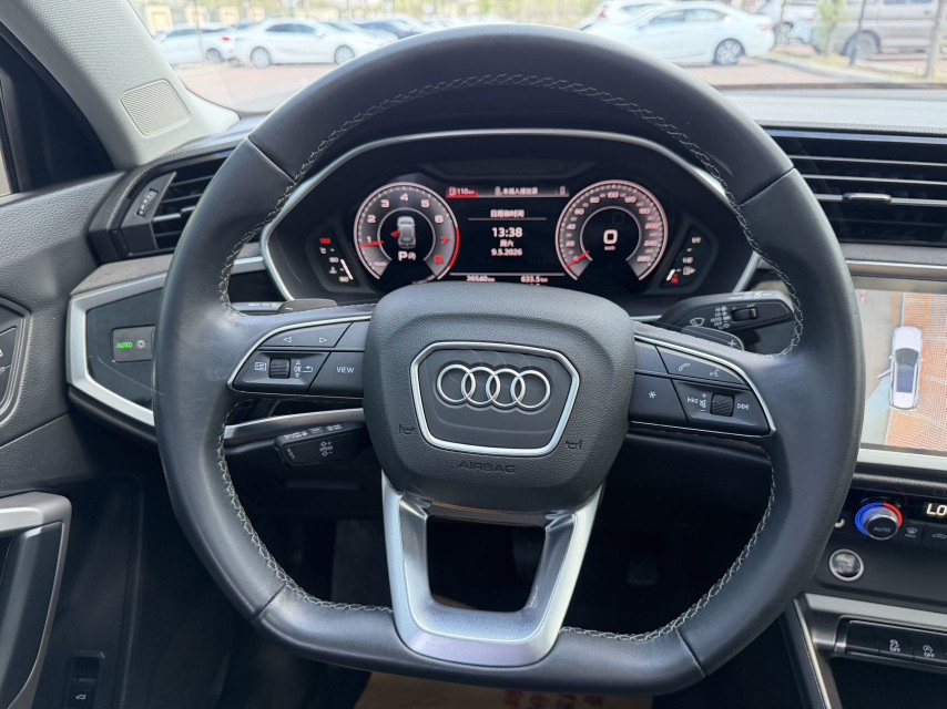 Audi Q3 2022 car image #12