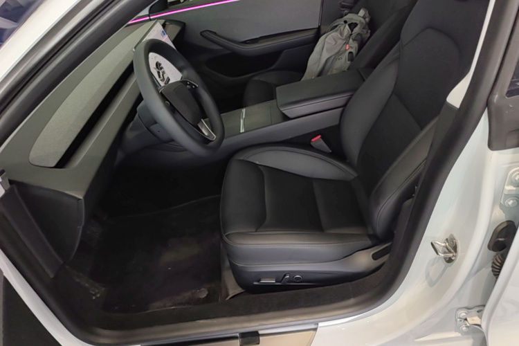Tesla Model 3 2024 #15 Tesla Model 3 2024 car image #15