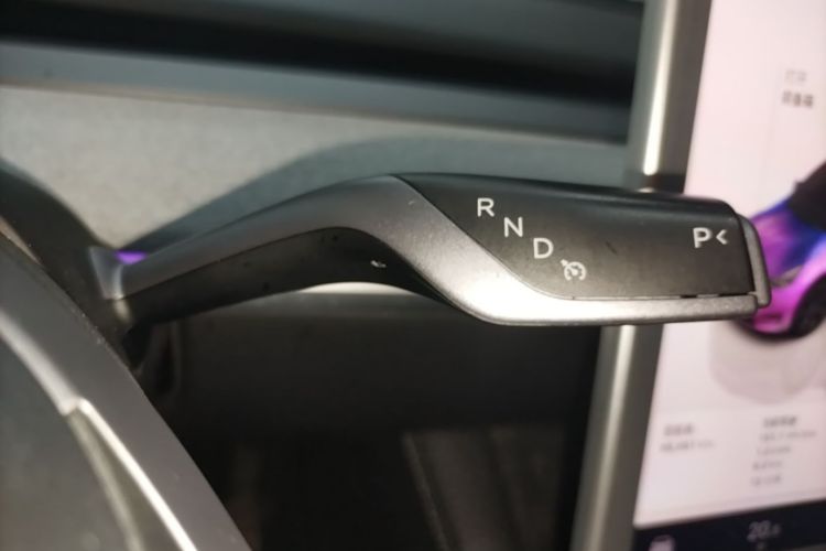 Tesla Model Y 2023 #14 Tesla Model Y 2023 car image #14