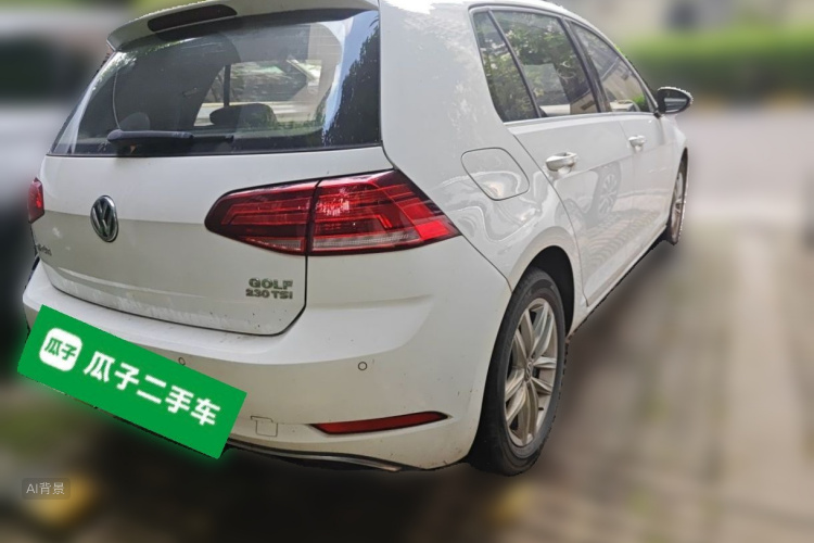 Volkswagen Golf 2018 car image #7