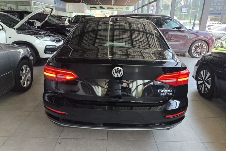 Volkswagen Lavida 2019 #6 Volkswagen Lavida 2019 car image #6