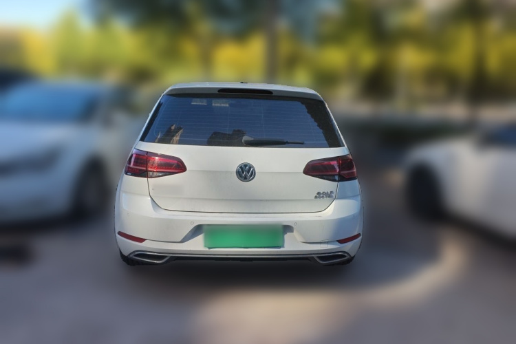 Volkswagen Golf 2019 car image #4