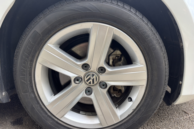 Volkswagen Golf 2015 car image #8