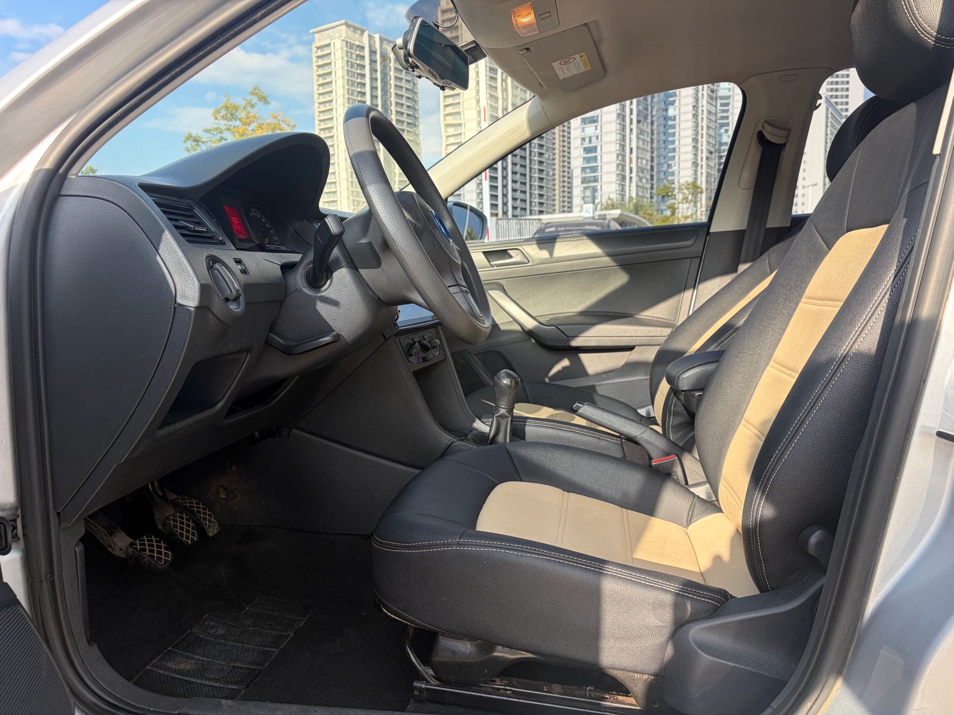 Volkswagen Santana 2015 car image #6