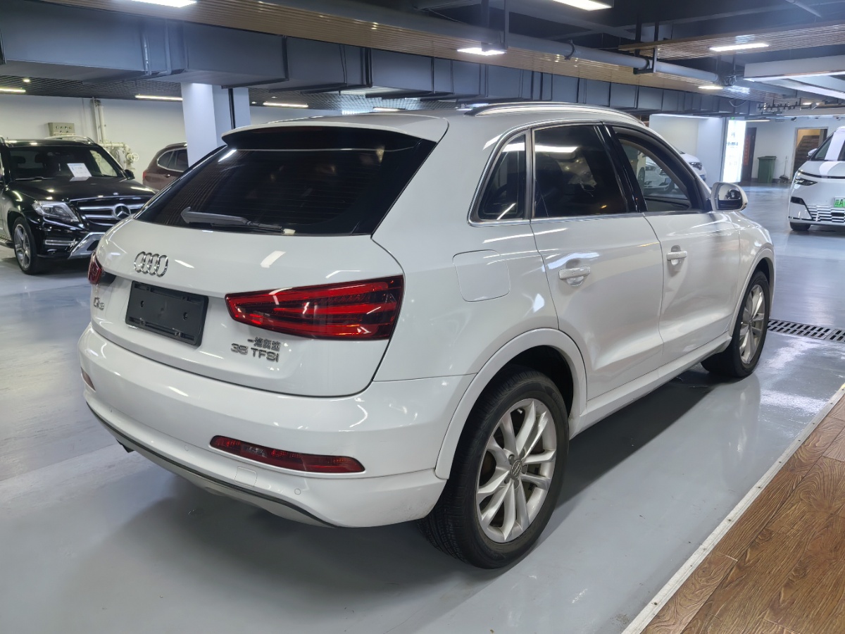 Audi Q3 2014 car image #3