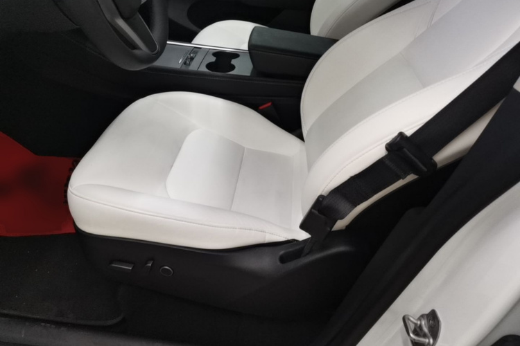 Tesla Model Y 2023 #15 Tesla Model Y 2023 car image #15