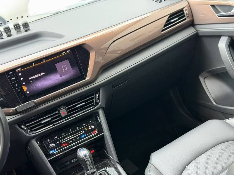 Volkswagen Tharu 2022 car image #5