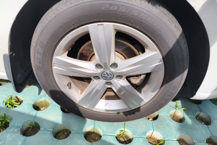 Volkswagen Lavida 2018 car image #9