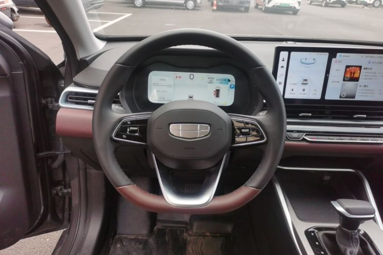 GEELY Emgrand 2025 #11 GEELY Emgrand 2025 car image #11