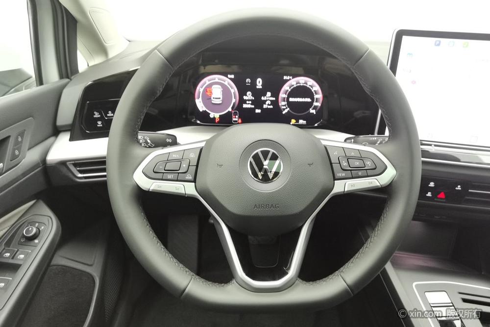 Volkswagen Golf 2026 صورة سيارة #15
